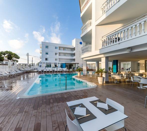 Pool Welikehotel Triton Beach Hotel Cala Ratjada